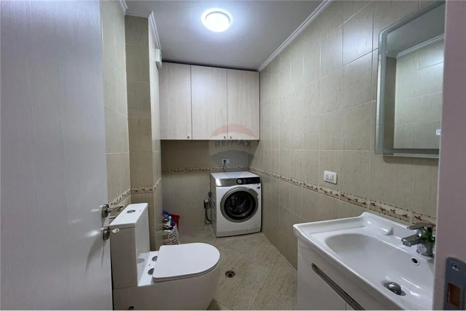 Tirane, shitet apartament 2+1, Kati 1, 100 m² 220,000 € (Shitet super apartament 2+1+2 tek Komuna e Parisit)
