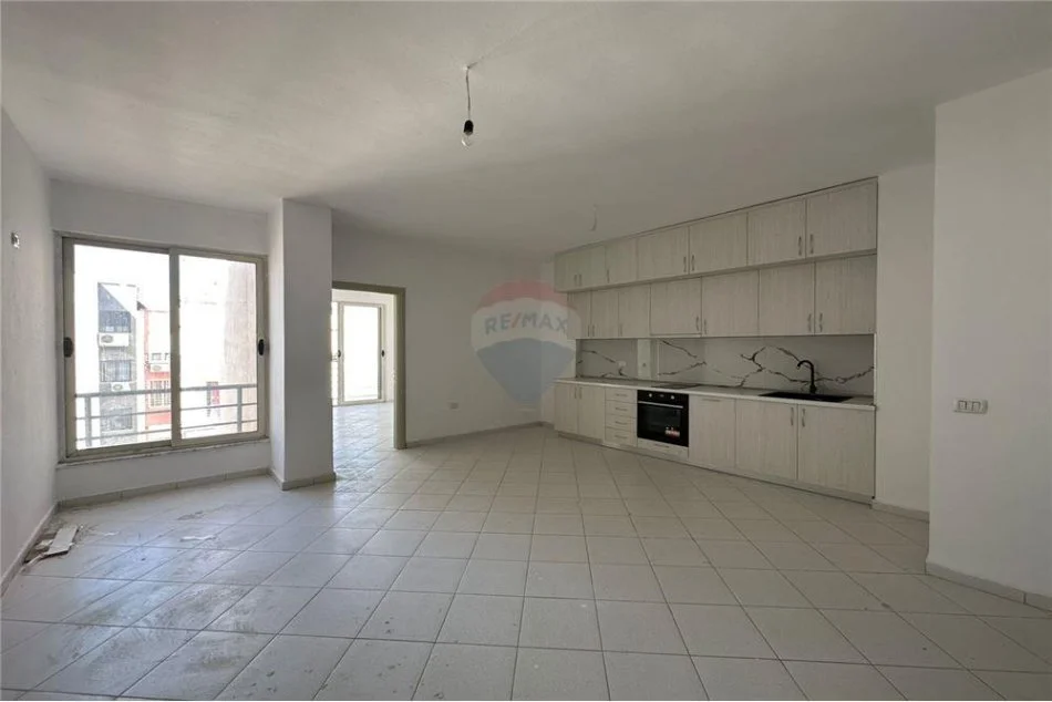 Tirane, shitet apartament 1+1 Kati 8, 66 m² 100,000 € (yzberisht)
