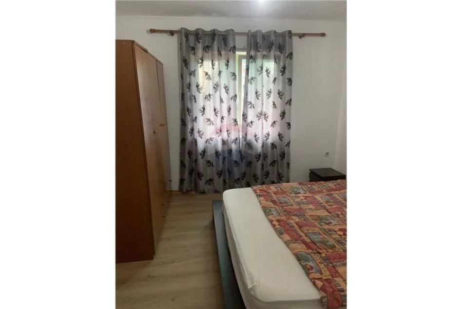 Tirane, jepet me qera 2+1 Kati 4, 97 m² 400 € (JEPET APARTAMENT 2+1 ME QIRA NE PORCELAN)