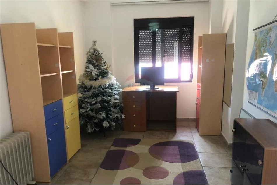 Tirane, jepet me qera apartament 3+1 Kati 6, 90 m² 700 € (Apartament me qira 3+1)