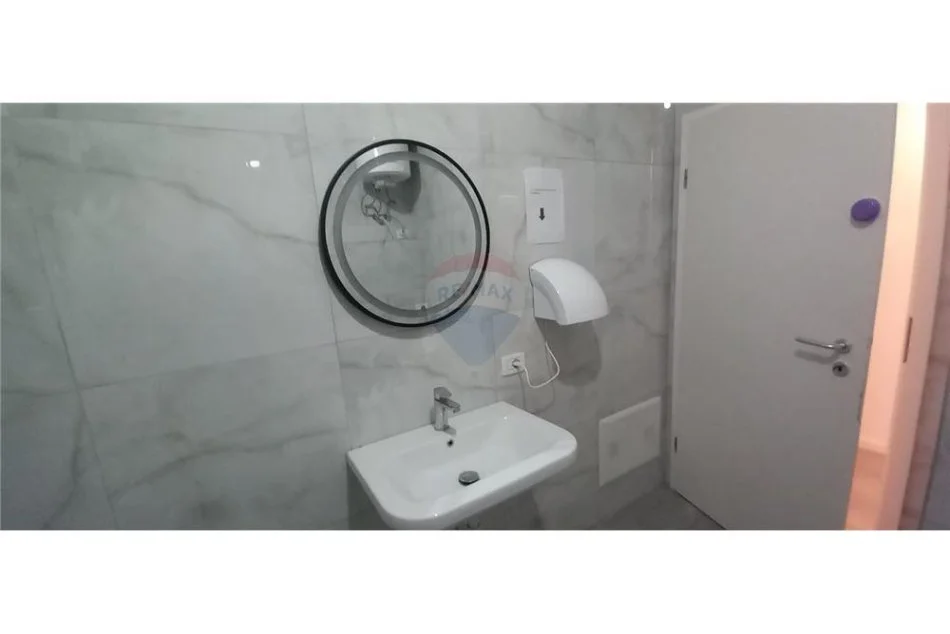 Tirane, jepet me qera apartament 2+1 Kati 0, 105 m² 420 € (APARTAMENT ME QIRA 2+1 NE ALI DEMI MANGALEM)