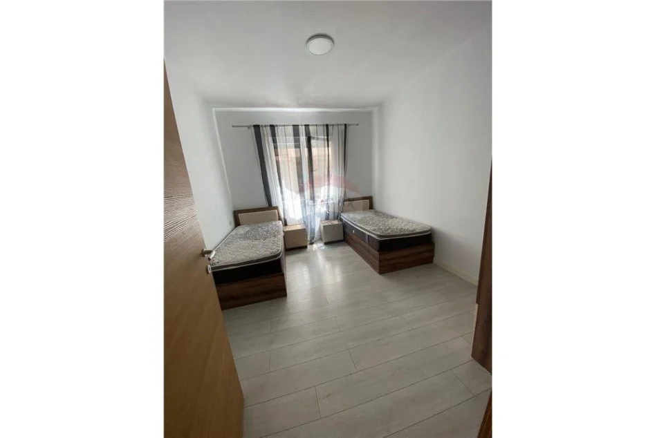 Tirane, jepet me qera 2+1 Kati 2, 99 m² 600 € (APARTAMENT 2+1+2 ME QIRA TEK LIQENI I THATE)