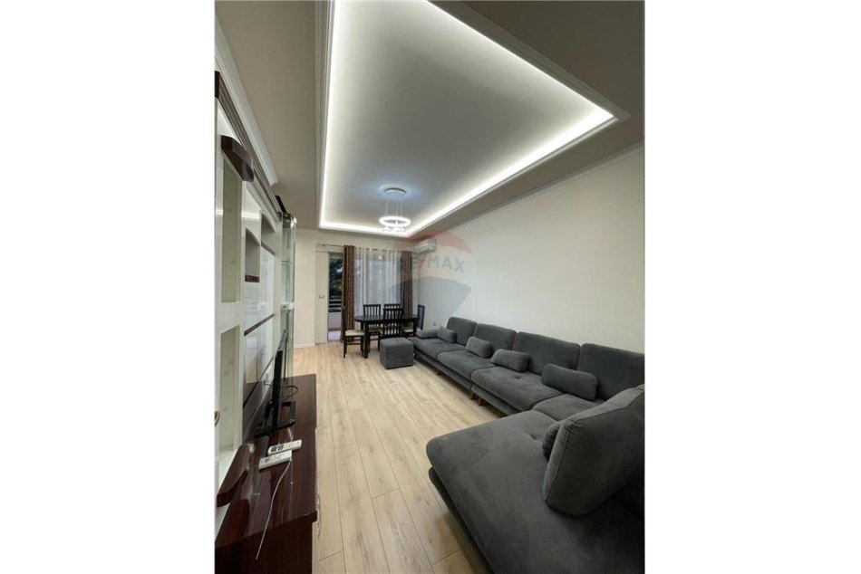 Tirane, jepet me qera apartament 2+1 Kati 2, 85 m² 600 € (liqeni i thate)