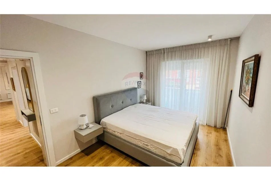Shqiperi, jepet me qera apartament 2+1+Ballkon Kati 4, 114 m² 1.001 € (Qender)