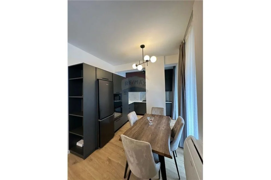 Shqiperi, jepet me qera apartament 2+1+Ballkon Kati 3, 114 m² 1.000 € (Te Selvia)