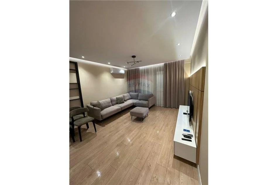 Tirane, jepet me qera apartament 2+1 Kati 6, 87 m² 1.000 € (Rruga e Kosovareve, Shqipëri)