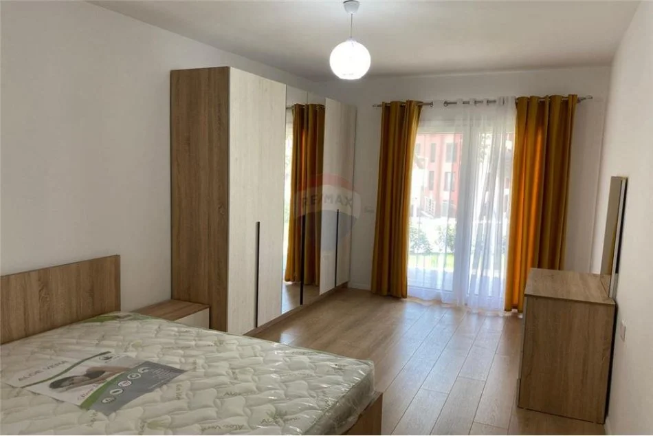 Tirane, jepet me qera 2+1 Kati 0, 93 m² 600 € (JEPET APARTAMENT ME QIRA TEK KODRA E DIELLIT)