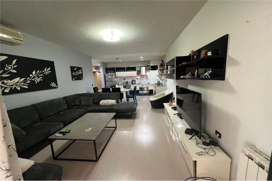 Tirane, shitet apartament 2+1 Kati 4, 108 m² 230.000 € (Apartament 2+1 ne shitje te Komuna e Parisit)