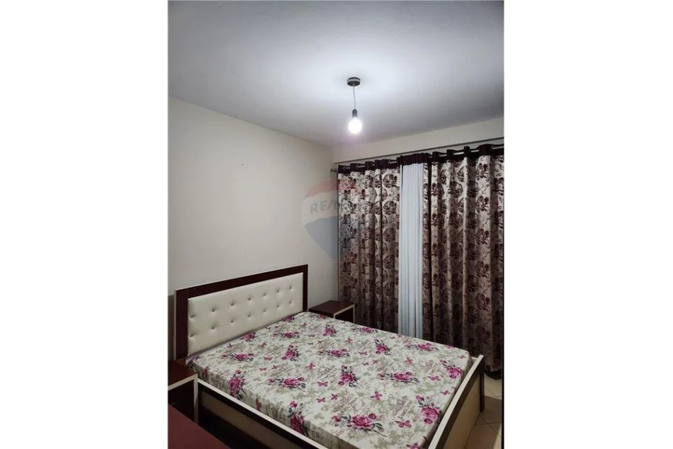 Tirane, jepet me qera apartament 1+1+Ballkon Kati 5, 66 m² 400 € (Kodra e Diellit)