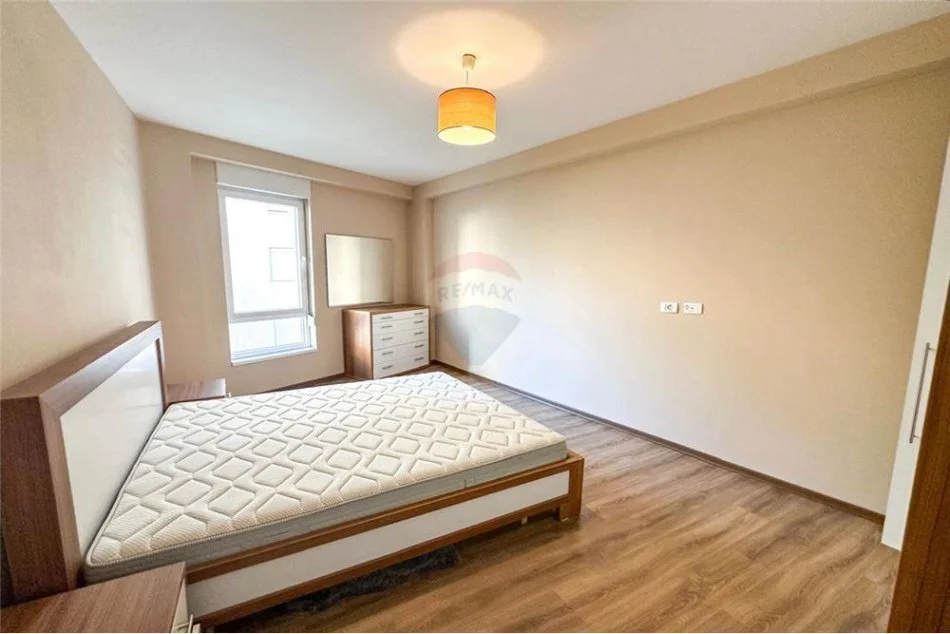 Tirane, jepet me qera apartament 2+1+Ballkon Kati 3, 100 m² 600 € (Kompleksi Magnet)