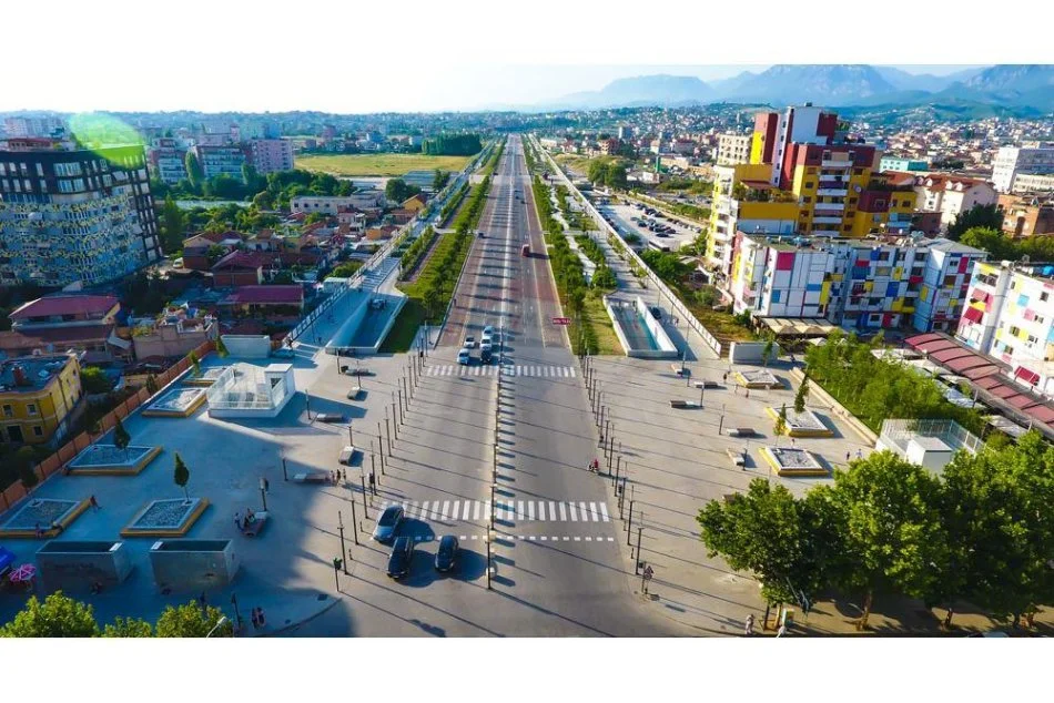 Tirane, shitet apartament 2+1 Kati 4, 113 m² 159.000 € (Apartament 2+1 ne shitje te Bulevardi i Ri!)