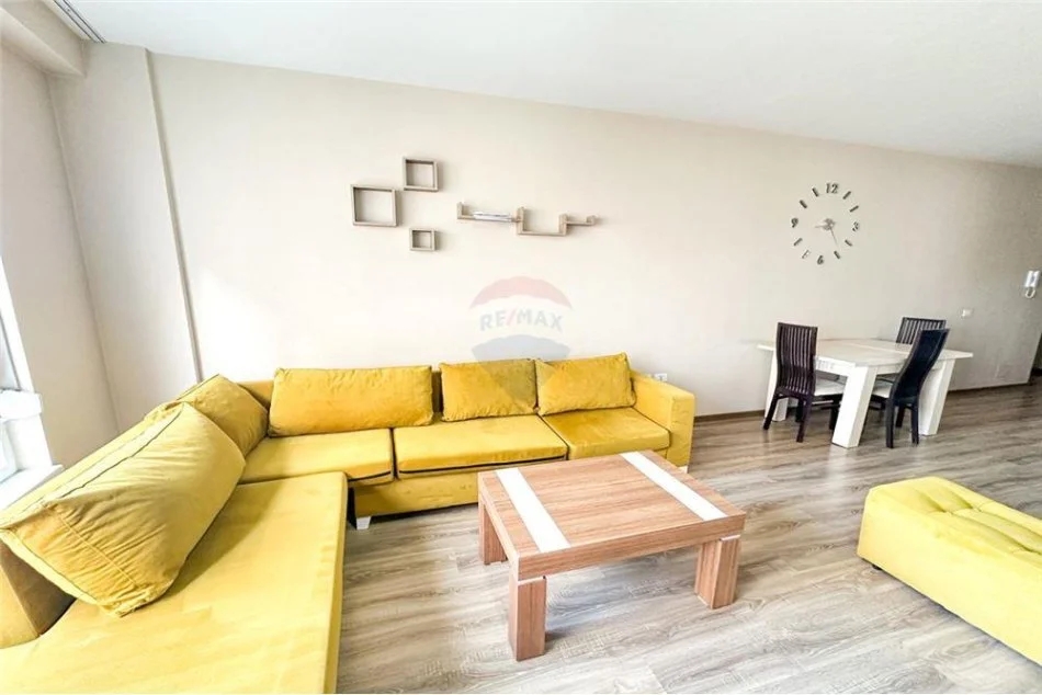 Tirane, jepet me qera apartament 2+1 Kati 3, 92 m² 600 € (Jepet apartament 2+1 me qira te Kompleksi Kontakt!)