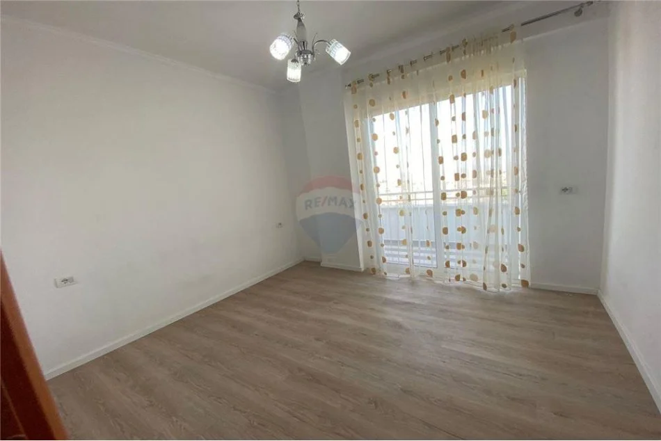 Shqiperi, shitet apartament 2+1 , 83 m² 96.000 € (Apartament 2+1 per shitje ne Fresk !)