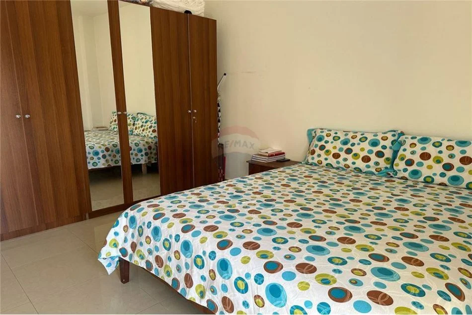 Vlore - Lungomare - Uji i Ftohte, shitet apartament 1+1 Kati 4, 80 m² 90.000 € (Apartament 1+1 ne shitje)