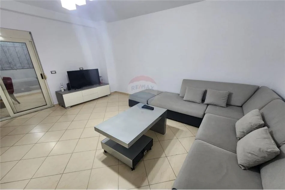 Tirane, shitet apartament 1+1 , 70 m² 110.000 € (Shitet Apartament 1+1 tek Ali Demi + garazhe)