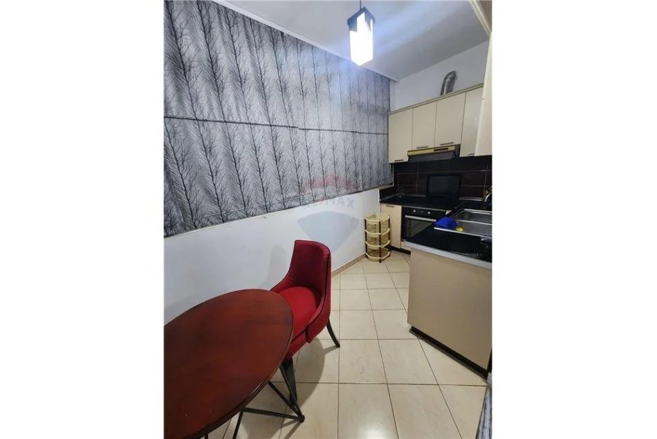 Tirane, shitet apartament 1+1 , 70 m² 110.000 € (Shitet Apartament 1+1 tek Ali Demi + garazhe)