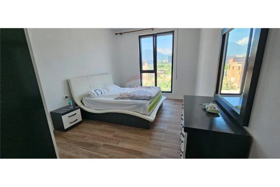 Tirane, jepet me qera apartament 2+1 , 78 m² 500 € (Jepet me qira apartament (2+1), Rr Xhanefize Keko)