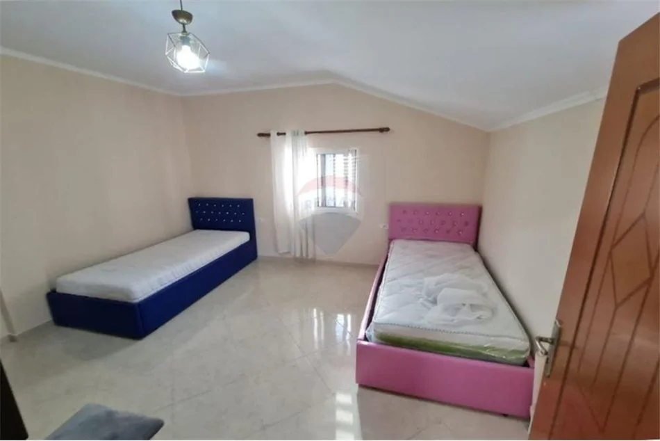 Tirane, jepet me qera apartament 1+1 , 60 m² 350 € (Rruga Aleksander Moisiu- Kinostudio)