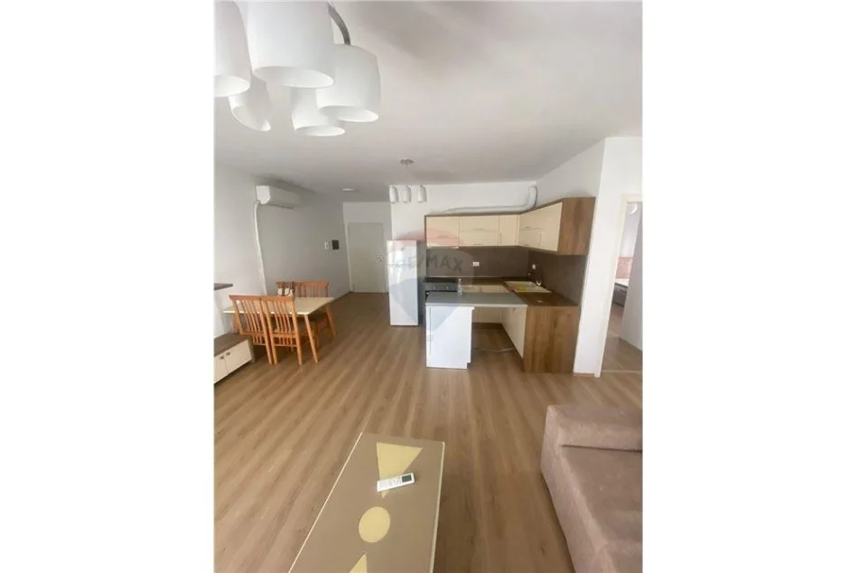 Tirane, jepet me qera apartament 2+1 Kati 5, 86 m² 550 € (Kompleksi Kontakt)