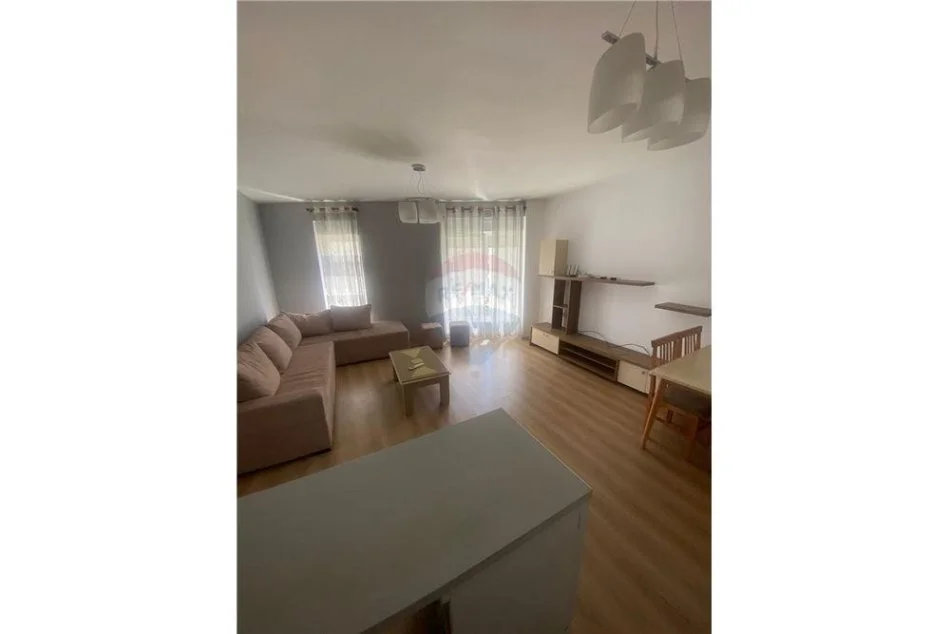 Tirane, jepet me qera apartament 2+1 Kati 5, 86 m² 550 € (Kompleksi Kontakt)