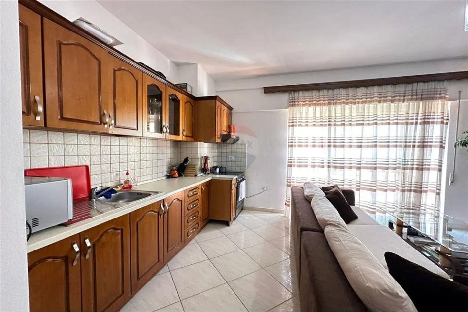 Tirane, shitet apartament 1+1+Ballkon Kati 7, 74 m² 125.800 € (Don bosko)