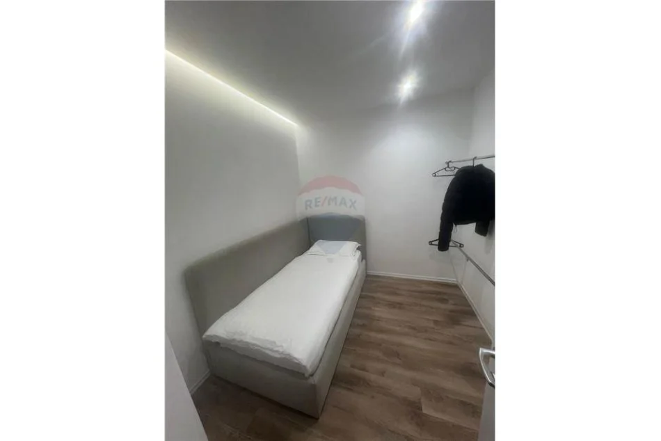 Tirane, jepet me qera apartament 2+1+Ballkon Kati 3, 88 m² 899 € (Rruga e Bogdanve)