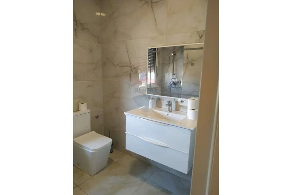 Tirane, jepet me qera apartament 1+1+Ballkon Kati 6, 80 m² 500 € (Don Bosko Vizion Plus)