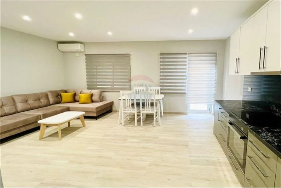 Tirane, jepet me qera apartament 2+1+Ballkon Kati 2, 106 m² 650 € (Shkolla 26 Netori ( Diplomat 2))