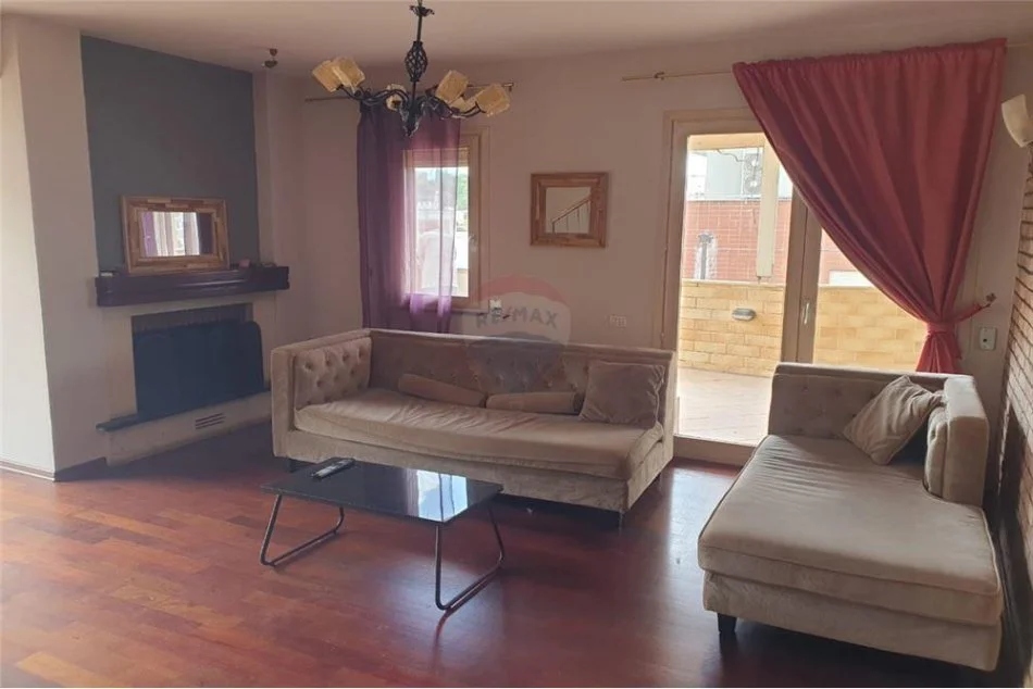 Tirane, jepet me qera apartament duplex Dublex Kati 6, 261 m² 1.800 € (Bllok Juridiku)