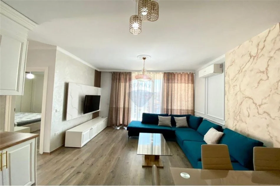 Tirane, jepet me qera apartament 2+1+Ballkon Kati 4, 100 m² 700 € (Don bosko)