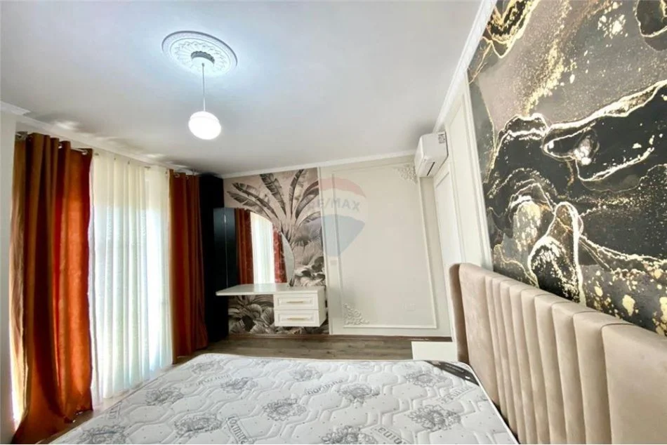 Tirane, jepet me qera apartament 2+1+Ballkon Kati 4, 100 m² 700 € (Don bosko)
