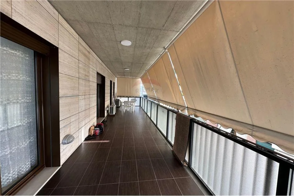 Tirane, jepet me qera apartament 2+1+Ballkon Kati 6, 154 m² 1.500 € (QIRA APARTAMENT 2+1+2 ME VARAND NE BLLOK!)