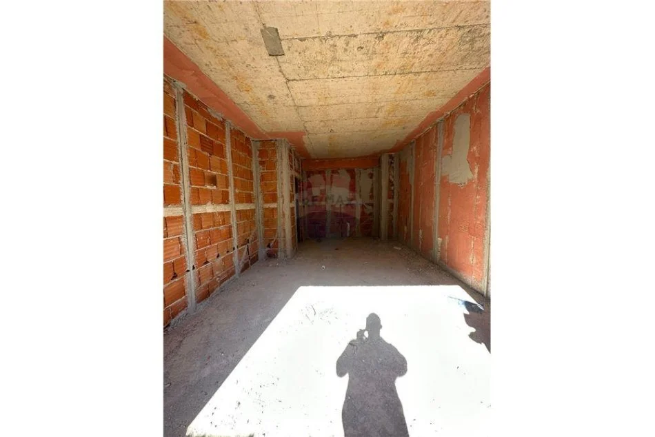 Tirane, shitet 1+1 Kati 1, 75 m² 90.000 € (SHESIM APARTAMENT 1+1 URBAN GATE!)