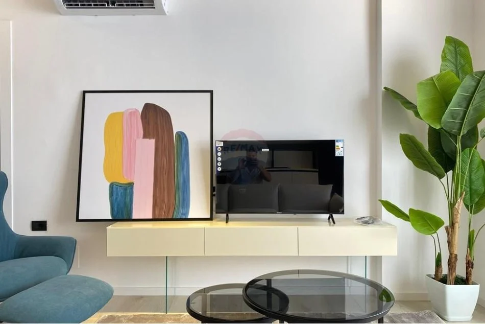 Tirane, shitet apartament 1+1 Kati 3, 49 m² 150.000 € (Komuna e parisit)