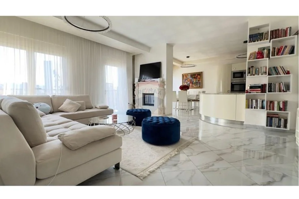 Tirane, shes apartament 2+1+Ballkon Kati 9, 112 m² 265.000 € (Pazari i Ri)