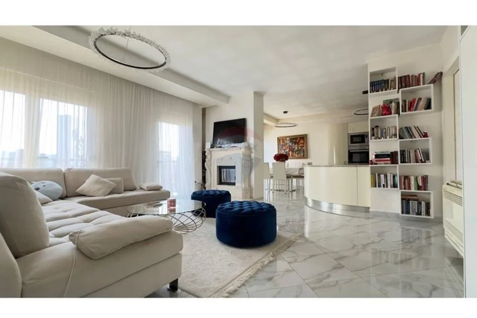 Tirane, shes apartament 2+1+Ballkon Kati 9, 112 m² 265.000 € (Pazari i Ri)