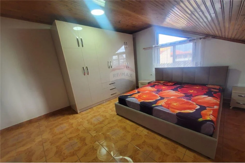 Tirane, jepet me qera apartament 2+1 Kati 3, 120 m² 400 € (Rruga Korabi , Jordan Misja)