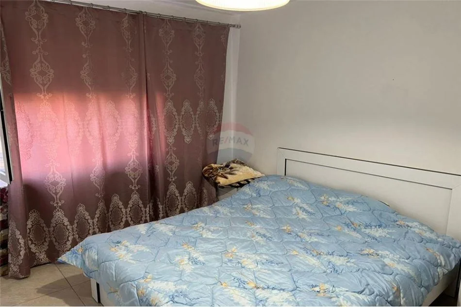 Tirane, jepet me qera apartament 1+1 Kati 5, 55 m² 400 € (Rruga Elbasanit)