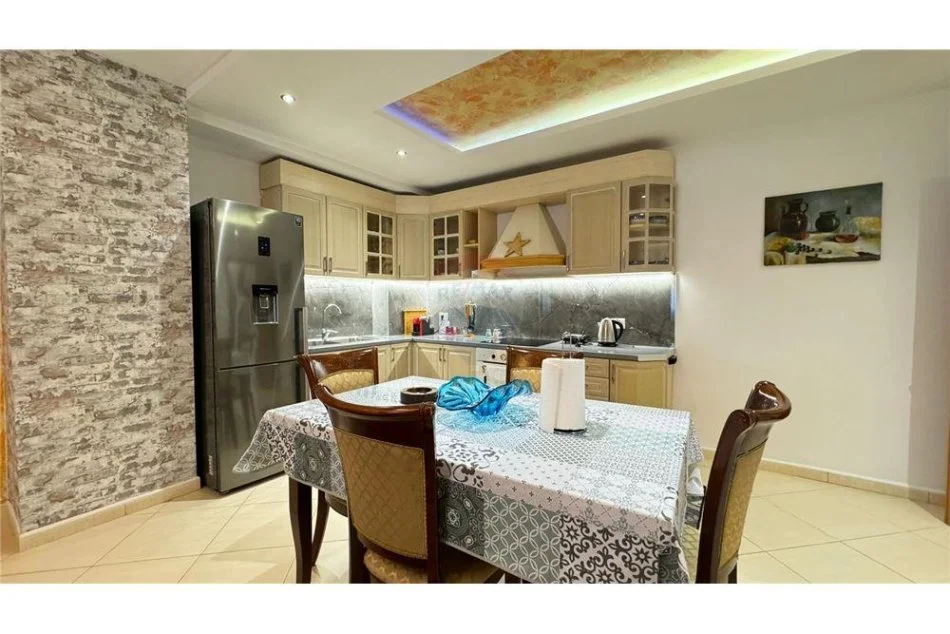 Tirane, jepet me qera apartament Kati 1, 98 m² 900 € (Air Albania , Tirane)