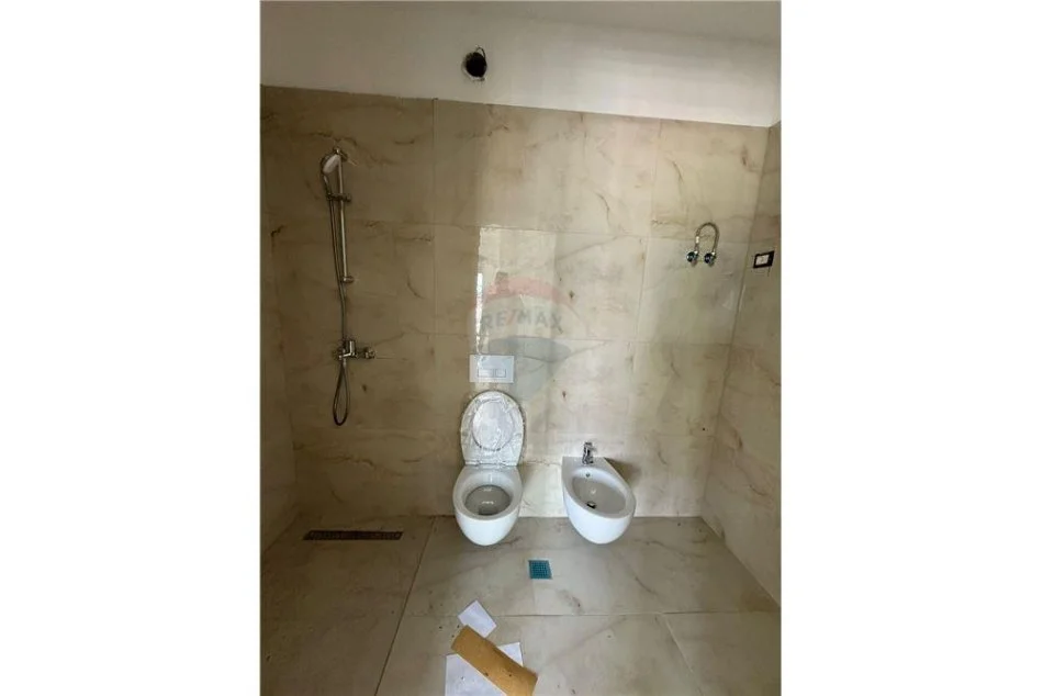 Tirane, shitet apartament 2+1 Kati 10, 119 m² 190.000 € (SHESIM APARTAMENT 2+1+2 ORBITAL 2!)