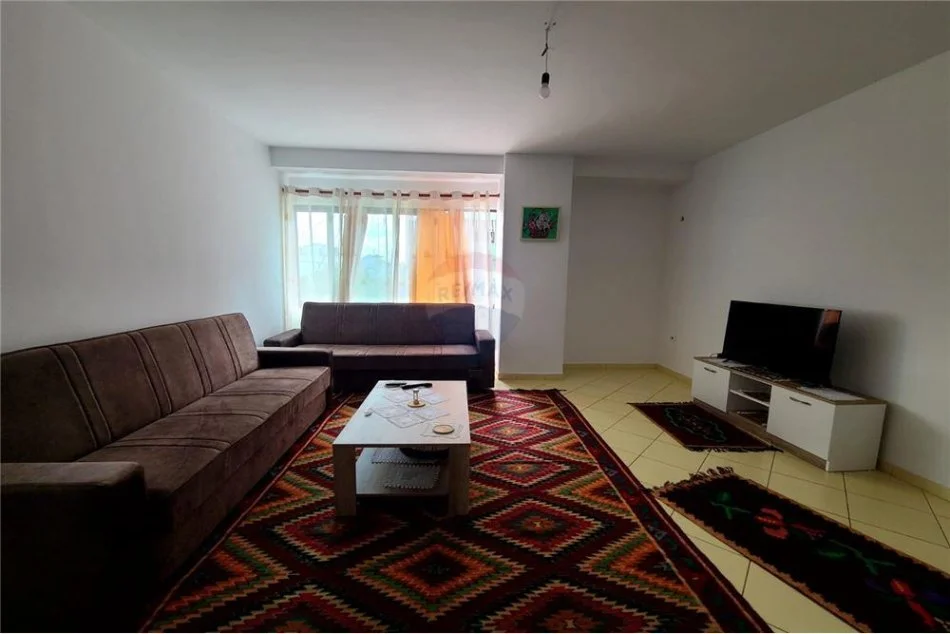 Tirane, jepet me qera apartament 2+1+Ballkon Kati 1, 65 m² 350 € (MBRAPA ARDENOS)