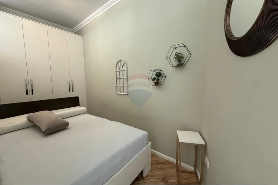 Tirane, jepet me qera apartament Kati 8, 78 m² 850 € 