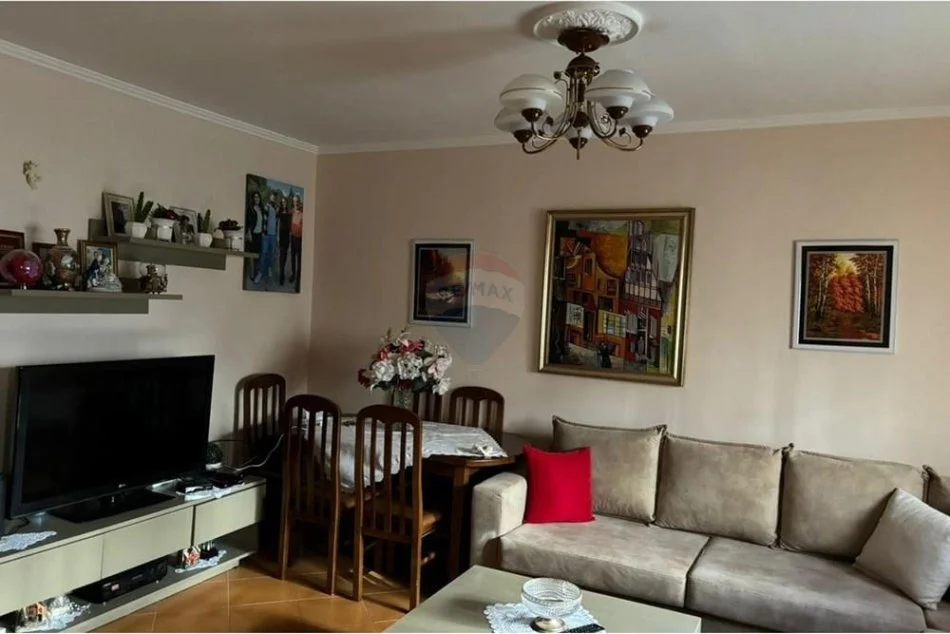 Tirane, shitet apartament 2+1 Kati 1, 75 m² 97.000 € (Ali Dem)