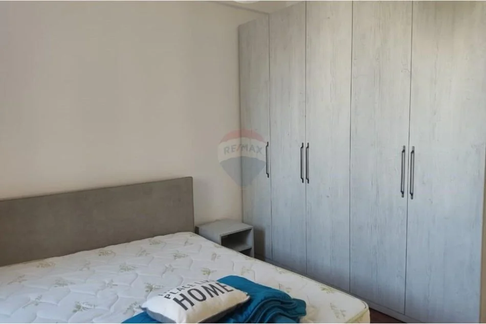 Tirane, shitet apartament Kati 7, 97 m² 175.500 € (Fusha Aviacionit)