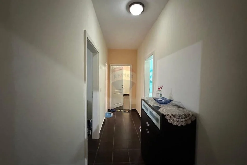 Tirane, shitet 3+1+Ballkon , 160 m² 199.000 € (Ali Dem (OKAZION))