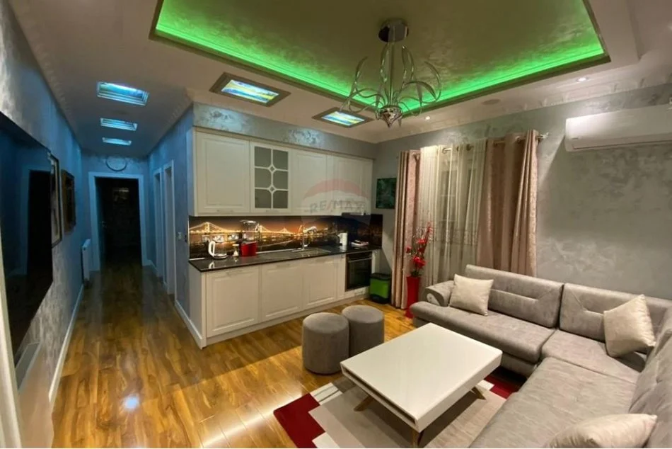 Tirane, jepet me qera apartament 2+1 Kati 2, 57 m² 450 € (ALLIAS)