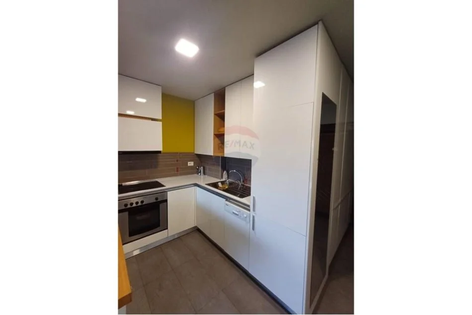 Tirane, jepet me qera apartament 1+1+Ballkon Kati 6, 66 m² 420 € (Rruga 3 Deshmoret)