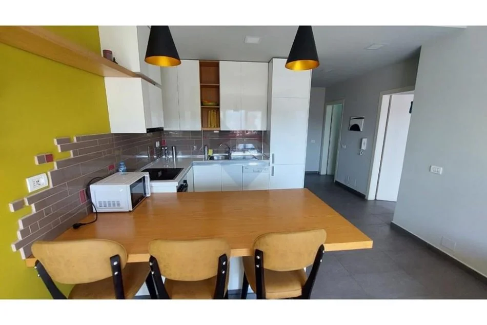 Tirane, jepet me qera apartament 1+1+Ballkon Kati 6, 66 m² 420 € (Rruga 3 Deshmoret)