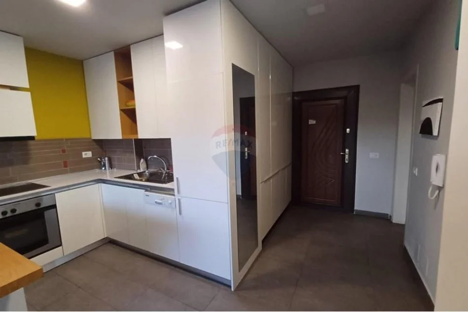 Tirane, jepet me qera apartament 1+1+Ballkon Kati 6, 66 m² 420 € (Rruga 3 Deshmoret)