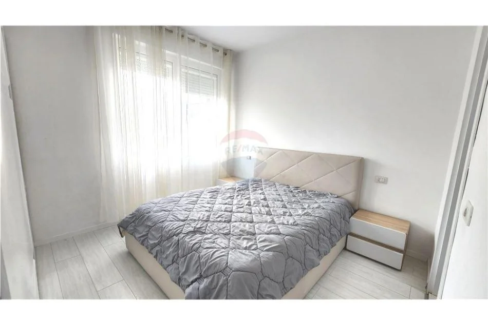 Tirane, jepet me qera apartament 2+1+Aneks , 114 m² 650 € (Shkolla e Baletit)